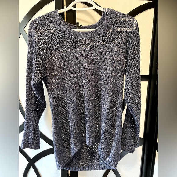 Guess brand bluish-purple silvery sweater. High-low style, size Small - Picture 2 of 6